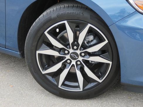 Used 2025 Chevrolet Malibu RS w/ LPO, Floor Liner Package image 7