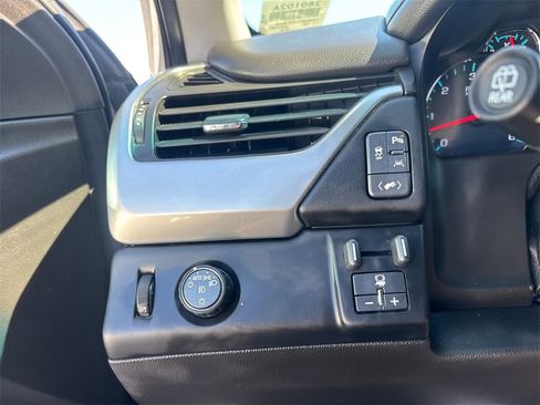 Used 2019 Chevrolet Tahoe LT w/ Luxury Package image 19