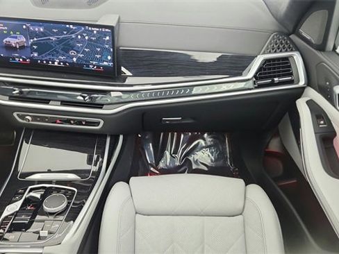 Used 2026 BMW X7 xDrive40i image 67