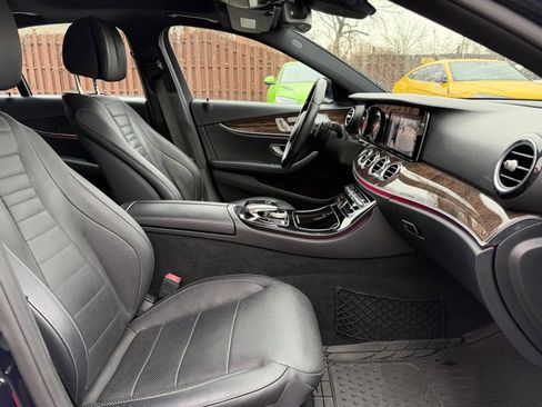 Used 2017 Mercedes-Benz E 300 4MATIC image 29