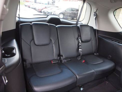Used 2015 INFINITI QX80 4WD w/ Driver's Assistance Package image 8