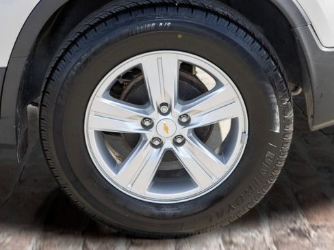 Used 2020 Chevrolet Trax LS image 34