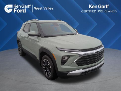 Used 2025 Chevrolet TrailBlazer LT w/ Convenience Package image 1