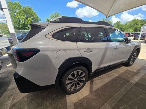 Used 2023 Subaru Outback Touring XT AWD/4WD image 9