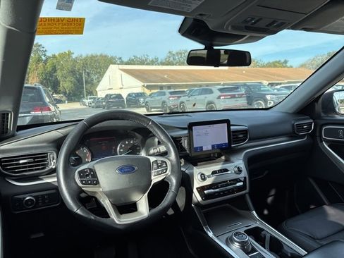 Used 2021 Ford Explorer XLT w/ Equipment Group 202A image 13
