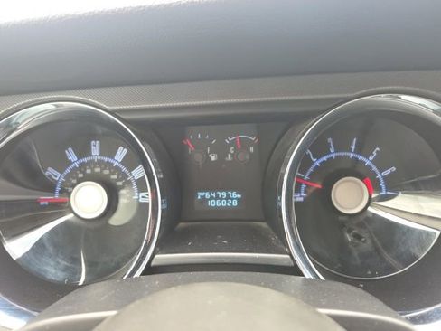 Used 2010 Ford Mustang Premium image 30