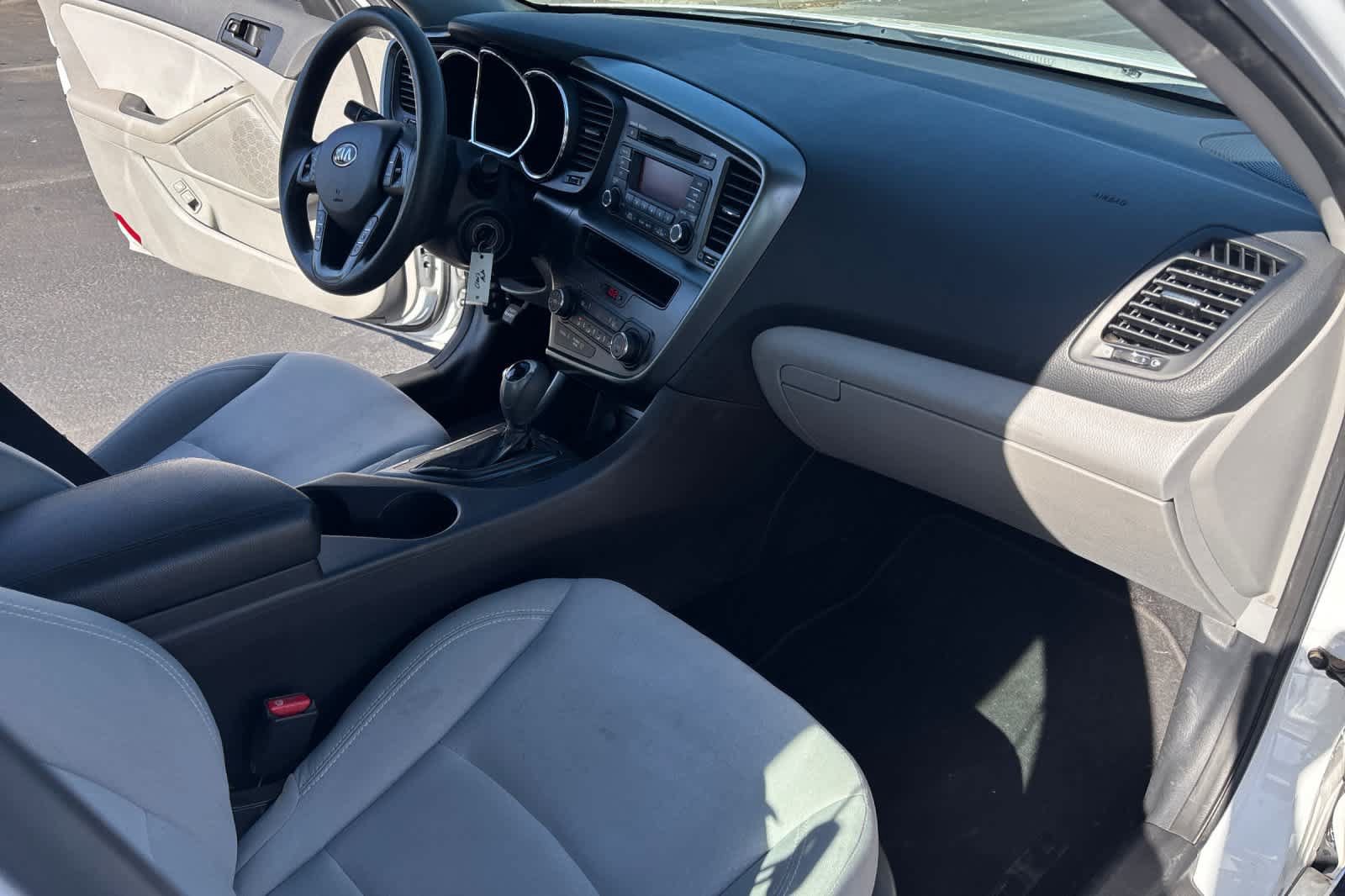 Used 2013 Kia Optima LX FWD image 17