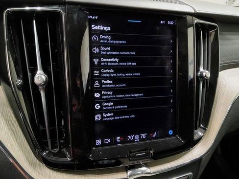 Used 2022 Volvo XC60 B5 Inscription w/ Advanced Package image 24