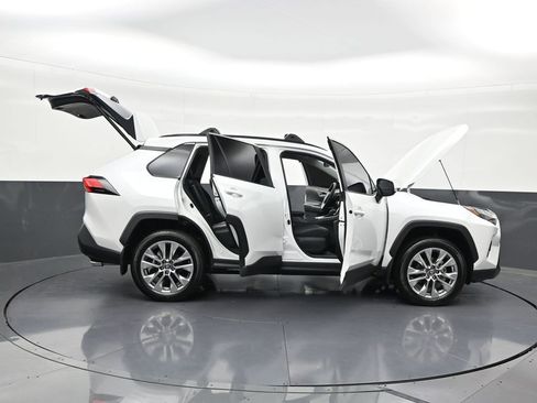 Used 2025 Toyota RAV4 XLE Premium w/ Weather Package FWD image 34