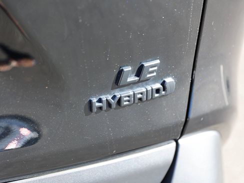 Used 2023 Toyota RAV4 LE image 10