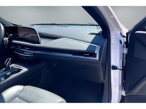 Used 2025 Cadillac XT4 Sport AWD/4WD image 26