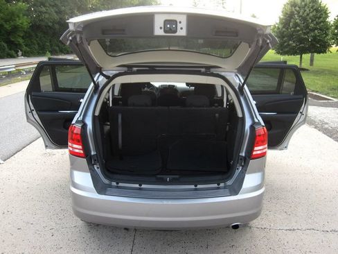Used 2018 Dodge Journey SE FWD image 29