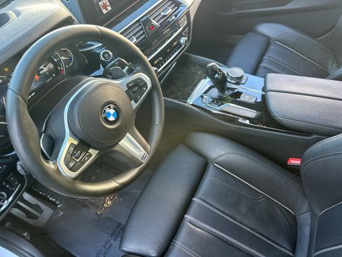 Used 2017 BMW 540i RWD image 10
