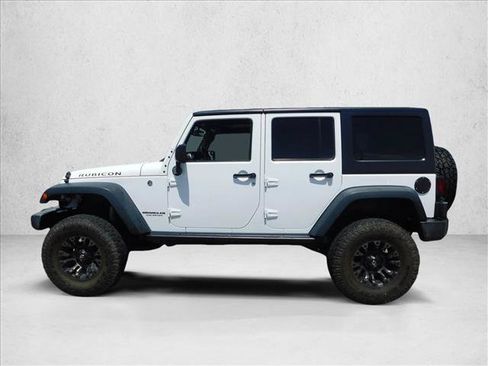 Used 2016 Jeep Wrangler Unlimited Rubicon w/ Connectivity Group AWD/4WD image 8