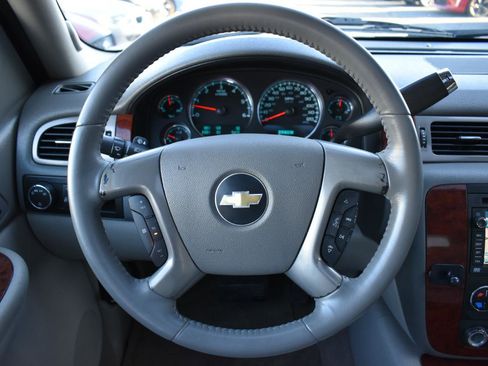 Used 2009 Chevrolet Avalanche LTZ image 13