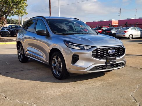 Used 2023 Ford Escape ST-Line image 4