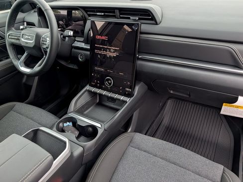 New 2026 GMC Terrain Elevation w/ Technology Package II FWD image 30
