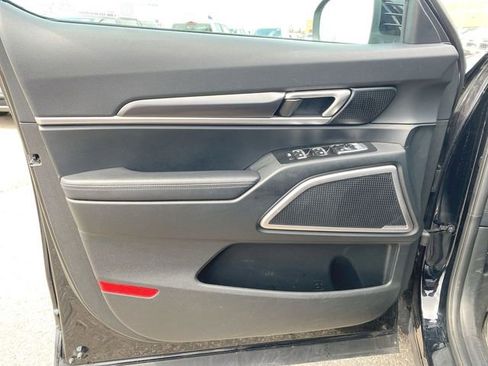 Used 2025 Kia Telluride S AWD/4WD image 23