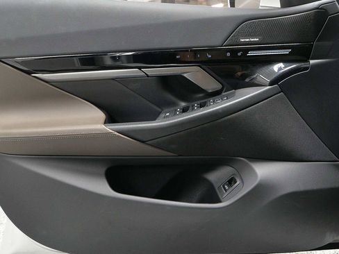 Certified 2024 BMW 530i w/ Premium Package image 6