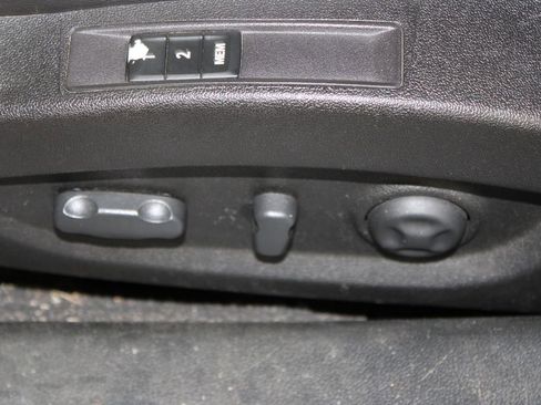 Used 2010 Buick LaCrosse CXS w/ Touring Package image 32