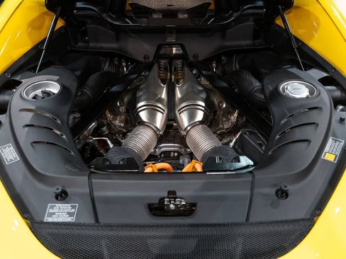 Used 2023 Ferrari 296 GTB RWD image 18