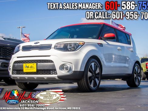 Used 2017 Kia Soul + w/ Designer's Package image 3