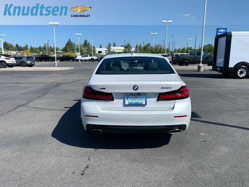 Used 2023 BMW 530i xDrive w/ Premium Package AWD/4WD image 6