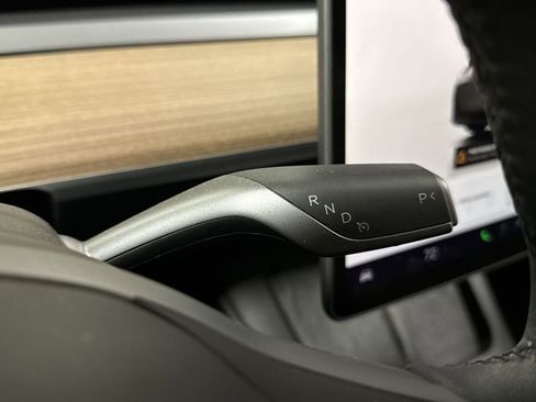 Used 2023 Tesla Model Y Performance image 18