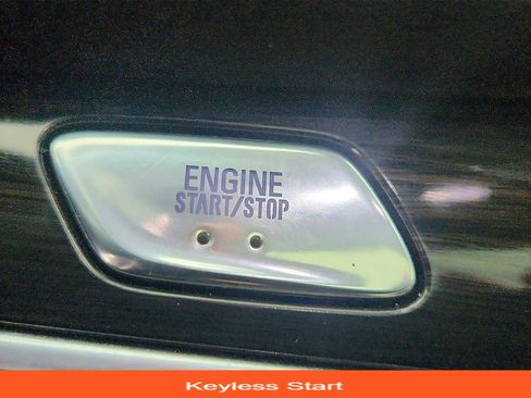 Used 2020 Buick Enclave Essence image 35