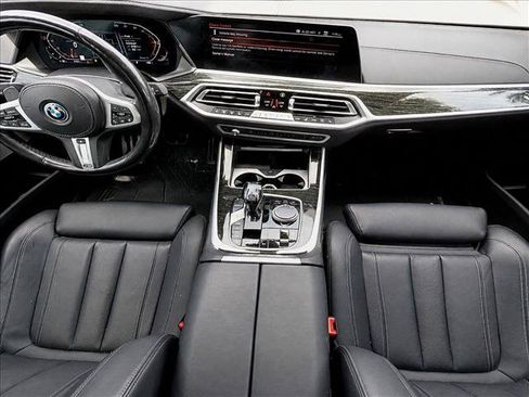 Used 2021 BMW X7 xDrive40i w/ M Sport Package AWD/4WD image 18