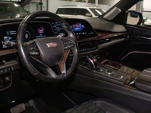 Used 2021 Cadillac Escalade ESV Premium Luxury Platinum image 5