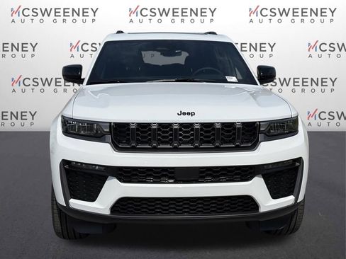 New 2026 Jeep Grand Cherokee L Limited w/ Limited Altitude Package RWD image 9