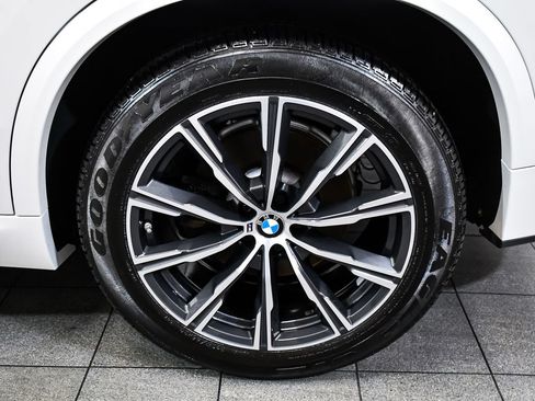 Used 2020 BMW X5 xDrive40i w/ M Sport Package AWD/4WD image 8