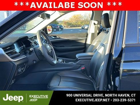Used 2023 Jeep Grand Cherokee 4WD 4xe w/ Luxury Tech Group II image 9