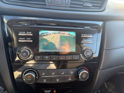 Used 2017 Nissan Rogue S w/ S Appearance Package image 22