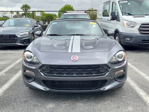 Used 2017 FIAT 124 Spider Classica RWD image 2