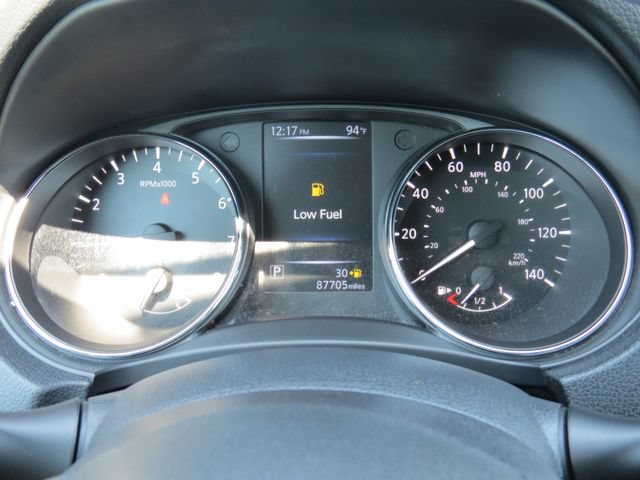 Used 2017 Nissan Rogue SL w/ SL Premium Package FWD image 21