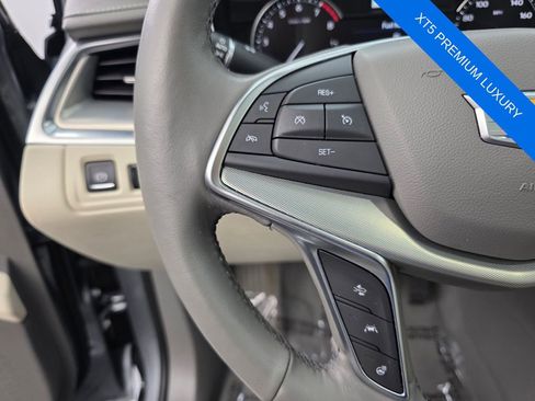 Used 2023 Cadillac XT5 Premium Luxury FWD image 18