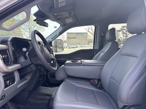 New 2024 Ford F350 XL w/ XL Chrome Package RWD image 9