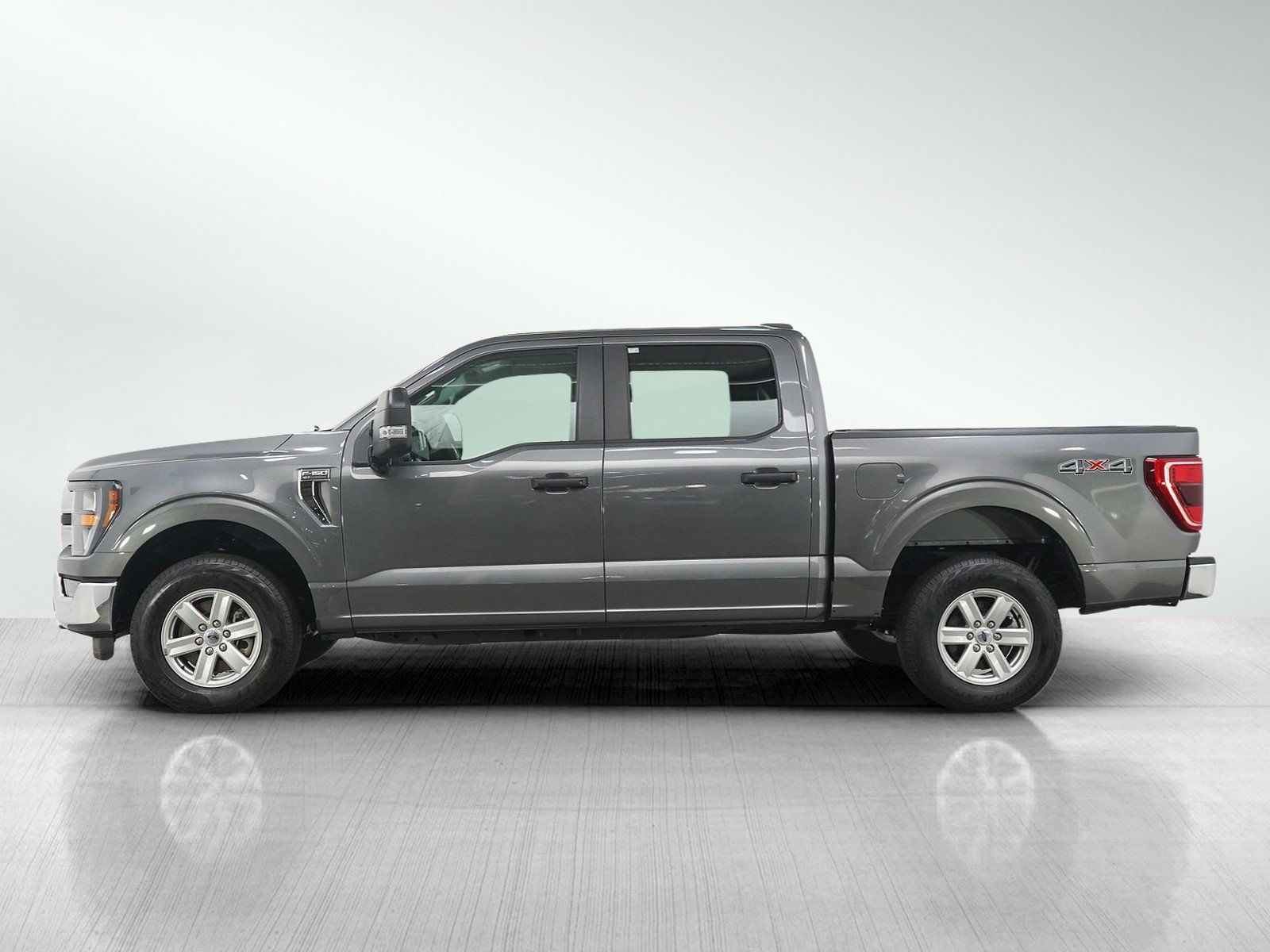 Used 2023 Ford F150 XLT w/ Trailer Tow Package AWD/4WD image 2