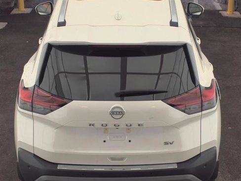 Used 2023 Nissan Rogue SV w/ SV Premium B Package FWD image 5