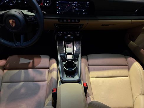 Used 2024 Porsche 911 Carrera image 17