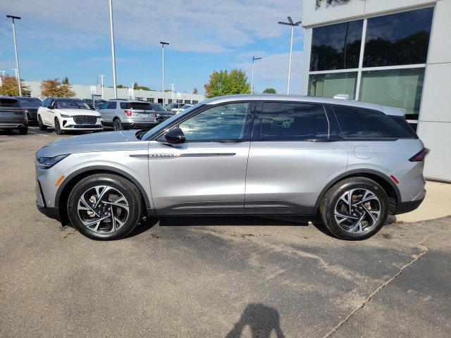 Certified 2024 Lincoln Nautilus Premier w/ Equipment Group 102A AWD/4WD image 4