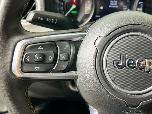 Used 2024 Jeep Wrangler Unlimited Sahara AWD/4WD image 18