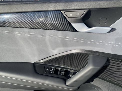 New 2026 Volkswagen Tiguan SE R-Line FWD image 17