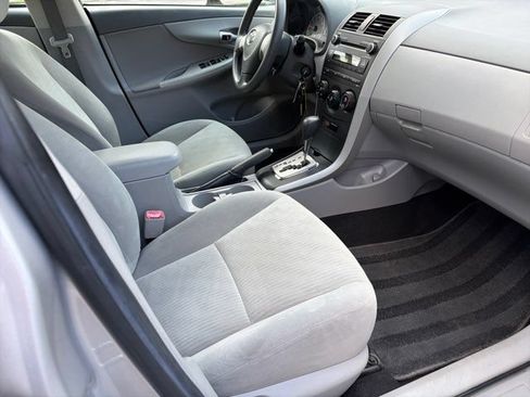Used 2010 Toyota Corolla LE FWD image 6