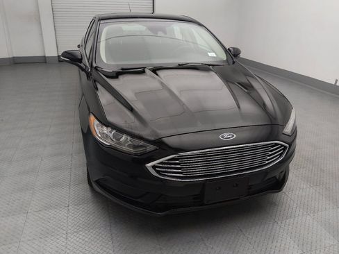 Used 2018 Ford Fusion SE FWD image 14