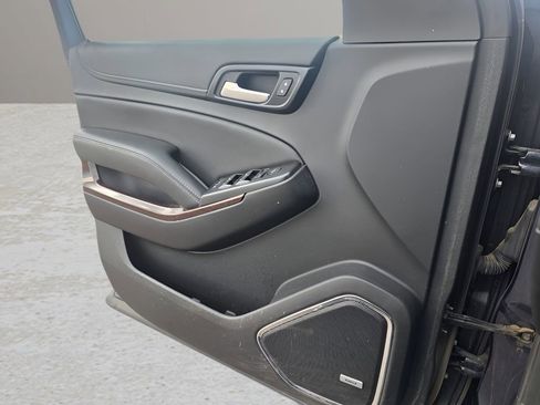 Used 2018 GMC Yukon SLE image 18