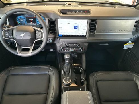 New 2026 Ford Bronco Badlands AWD/4WD image 9