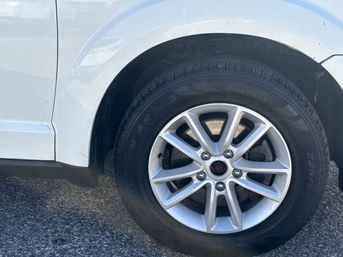 Used 2014 Dodge Journey SXT image 31